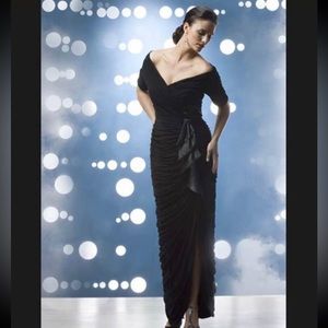 Size 14 Daymor Coutoure dress. #8031